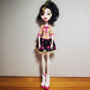 Monster High Art Class Draculaura Doll Mattel 2013 READ